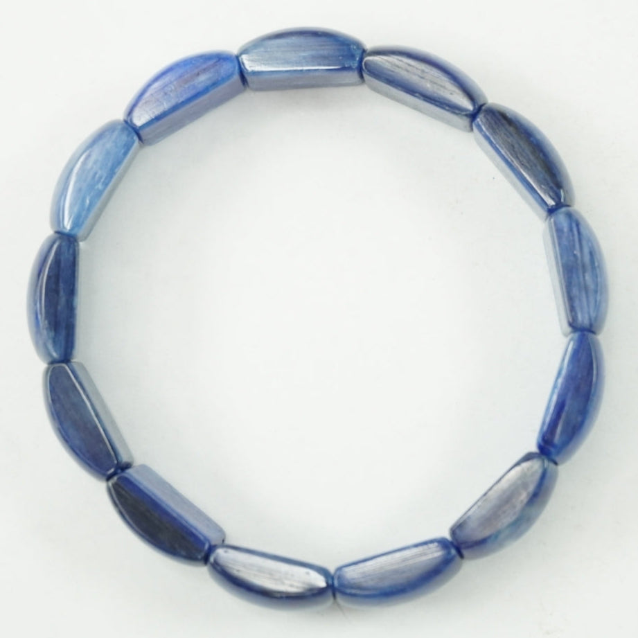 Blue Kyanite Bracelet: Alignment and Tranquility