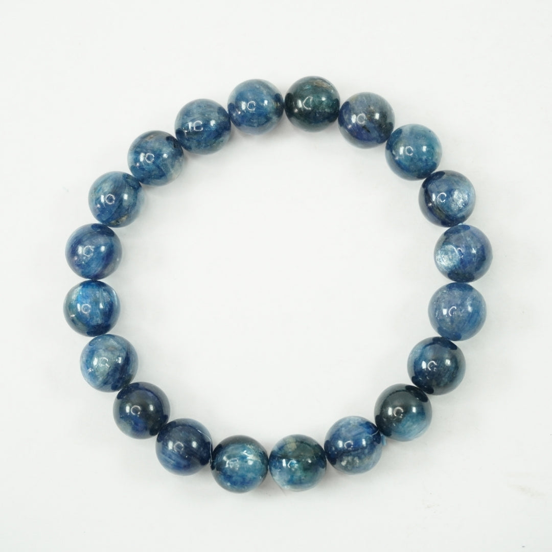 Blue Kyanite Bracelet: Alignment and Tranquility