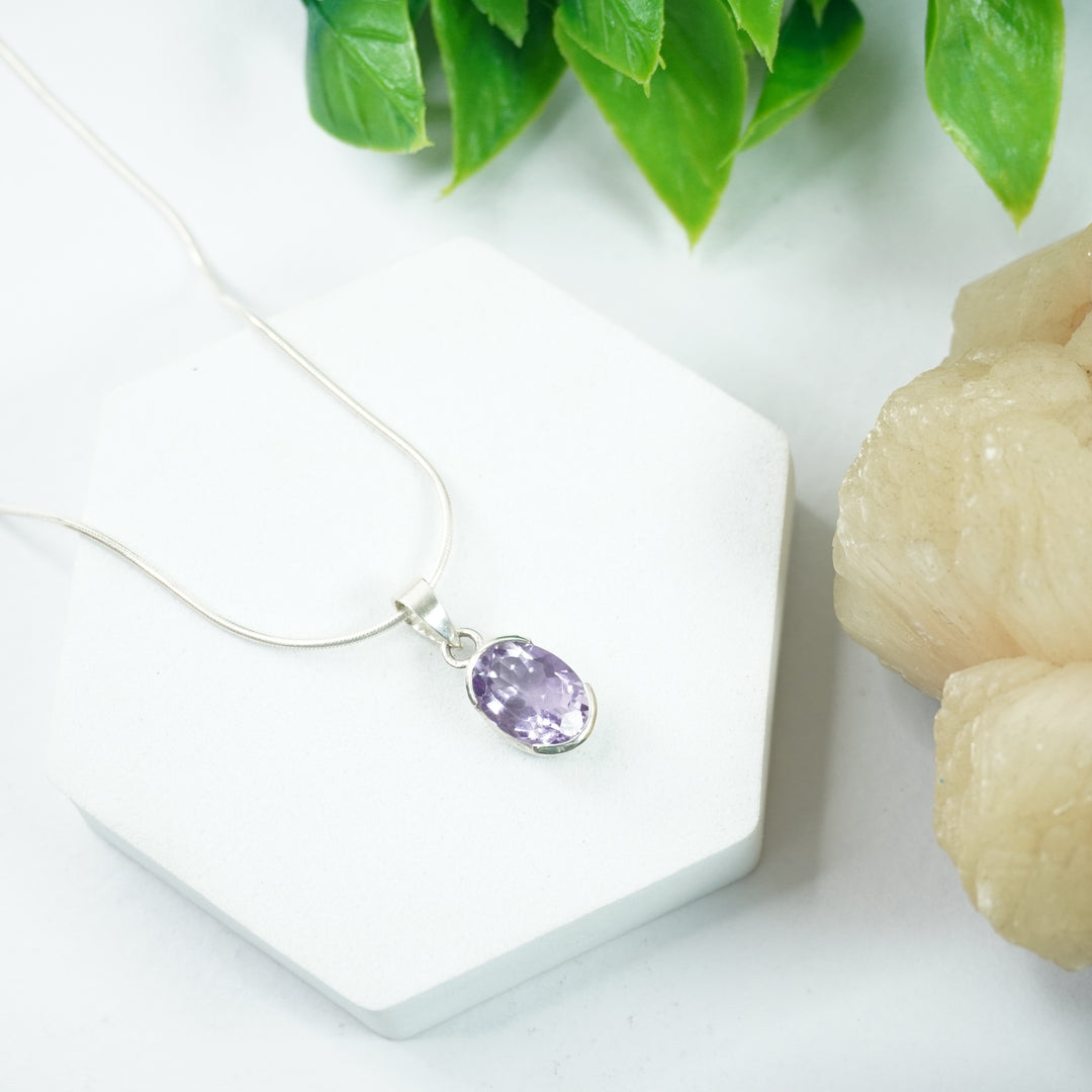 Amethyst Silver Pendant : Medium Oval