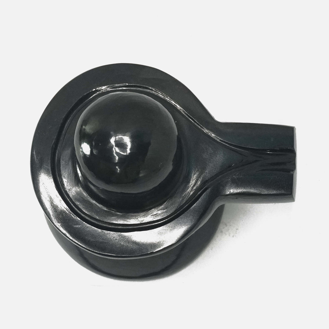 Black Onyx Jaldhara Shivalingam : 251-300 gms