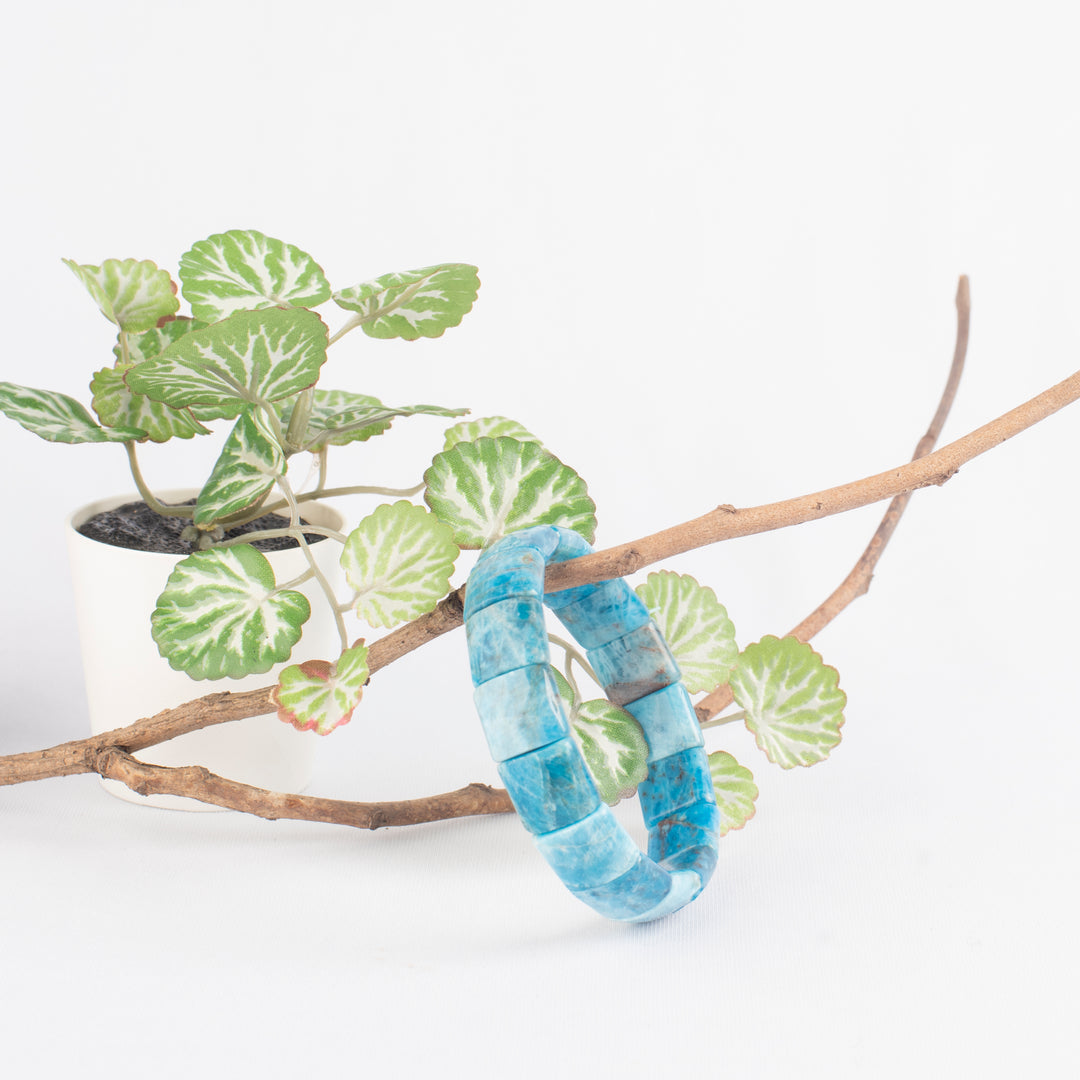 Blue Apatite Bracelet: Removes Loneliness