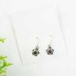 Load image into Gallery viewer, Garnet Silver Earring : Round and Flower Pattern