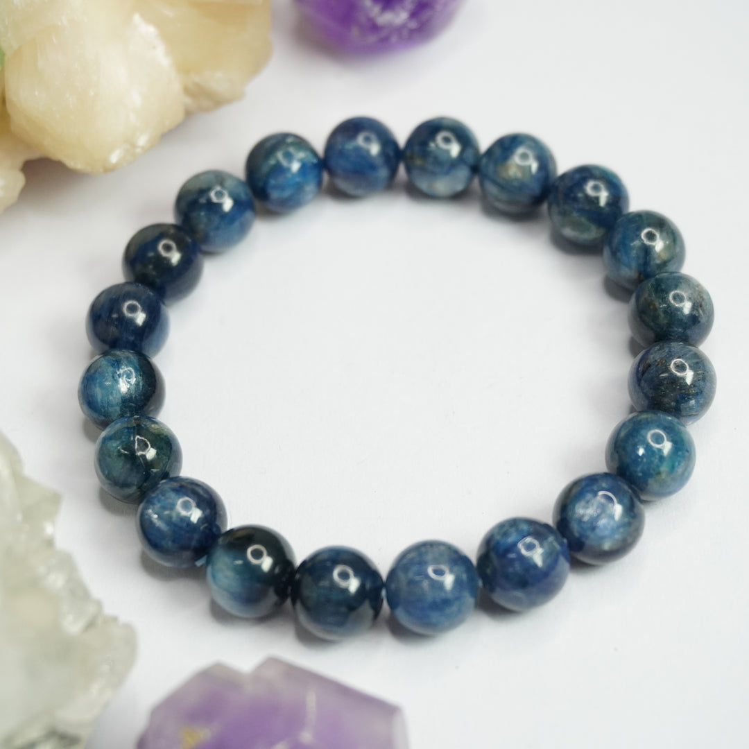 Blue Kyanite Bracelet: Alignment and Tranquility