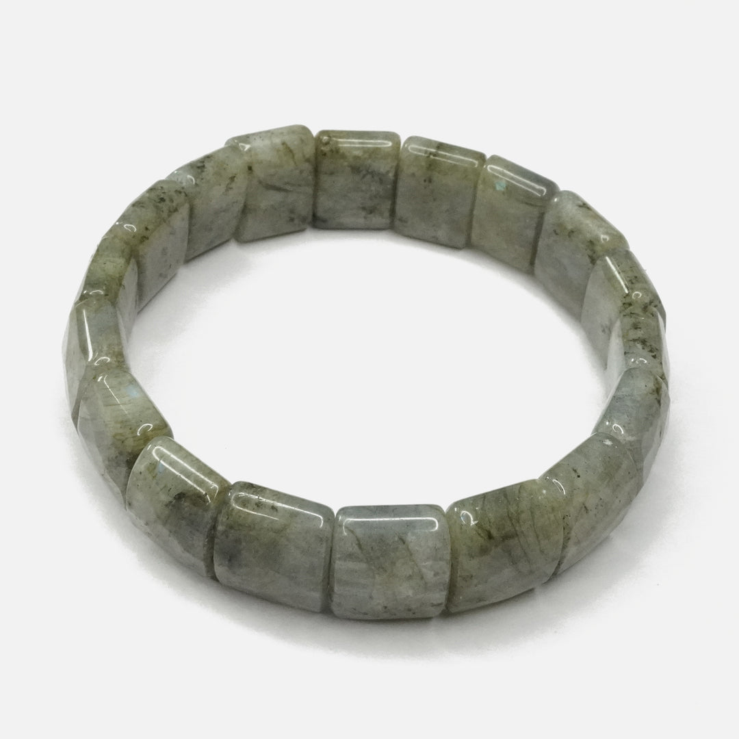 Labradorite Bracelet: Magic and Transformation