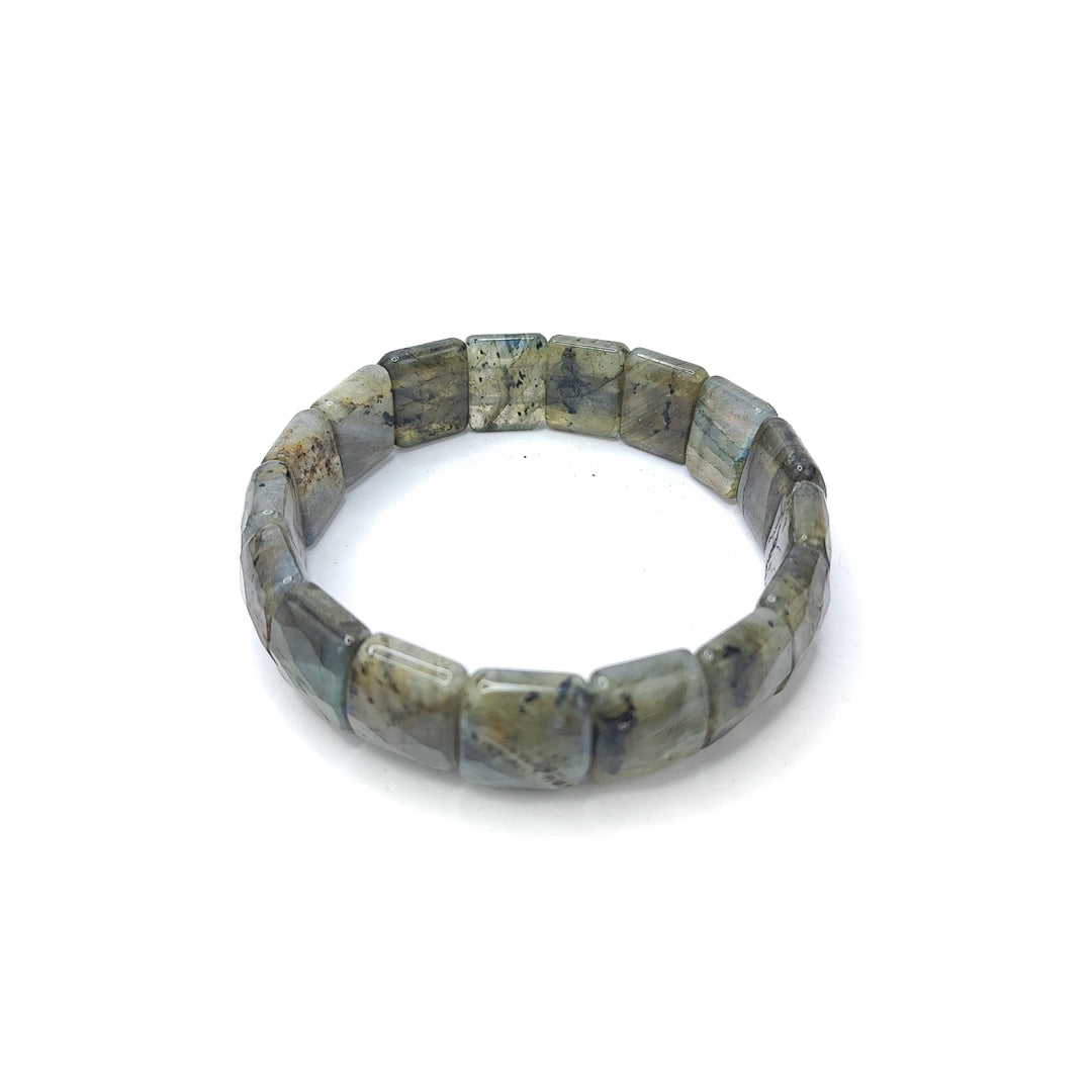 Labradorite Bracelet: Magic and Transformation