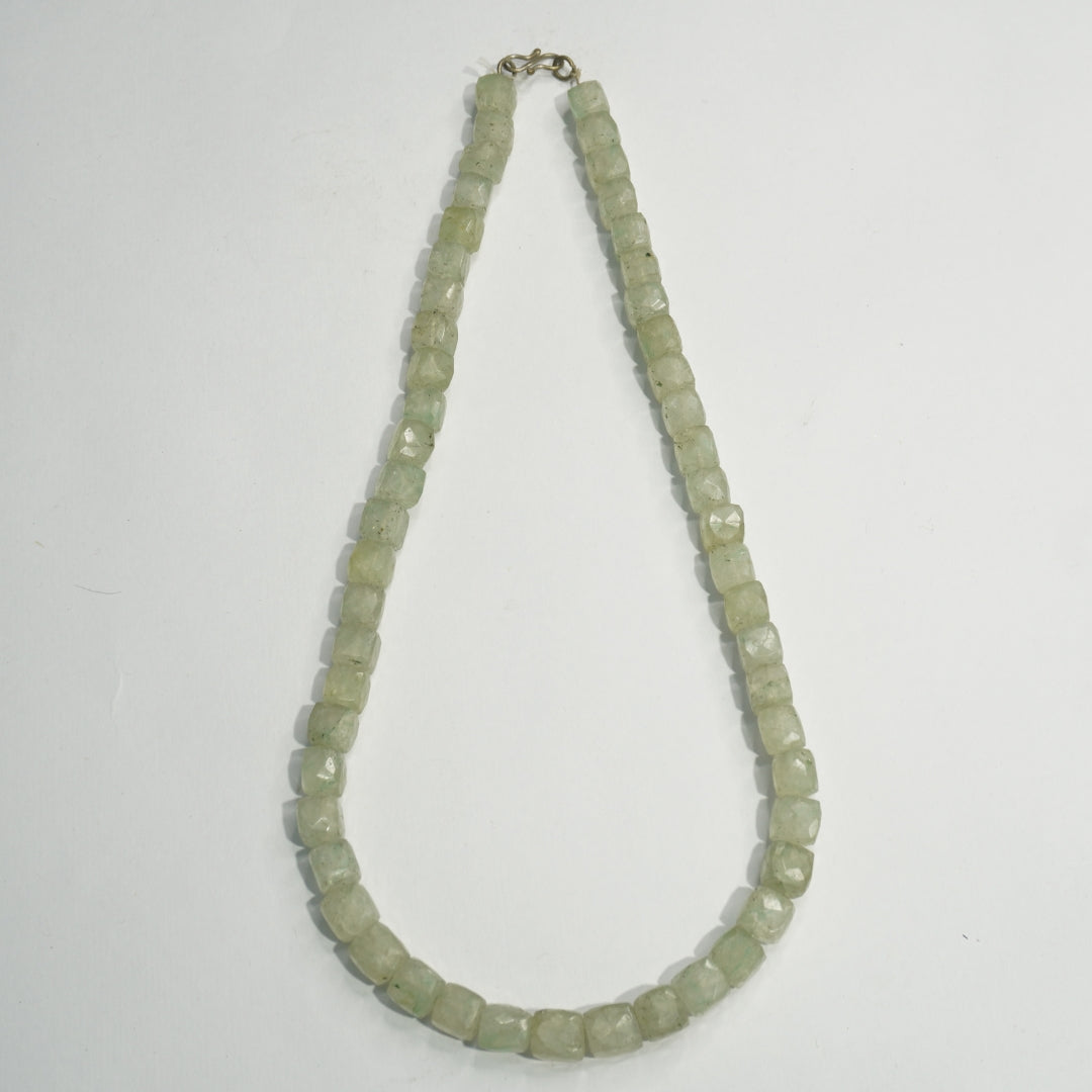 Green Fluorite Necklace: Square Beads 1 Layer