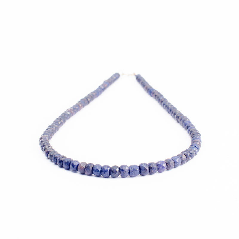 Blue Sapphire Necklace: Strengthens Intellectual Capabilities