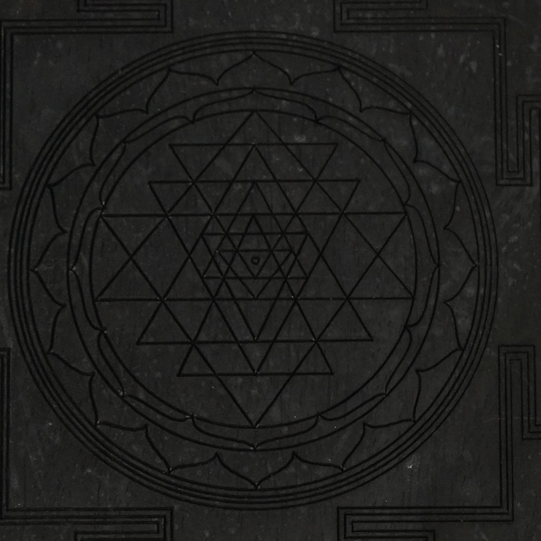 Karungali Sri Yantra – Guardian of Prosperity & Positivity