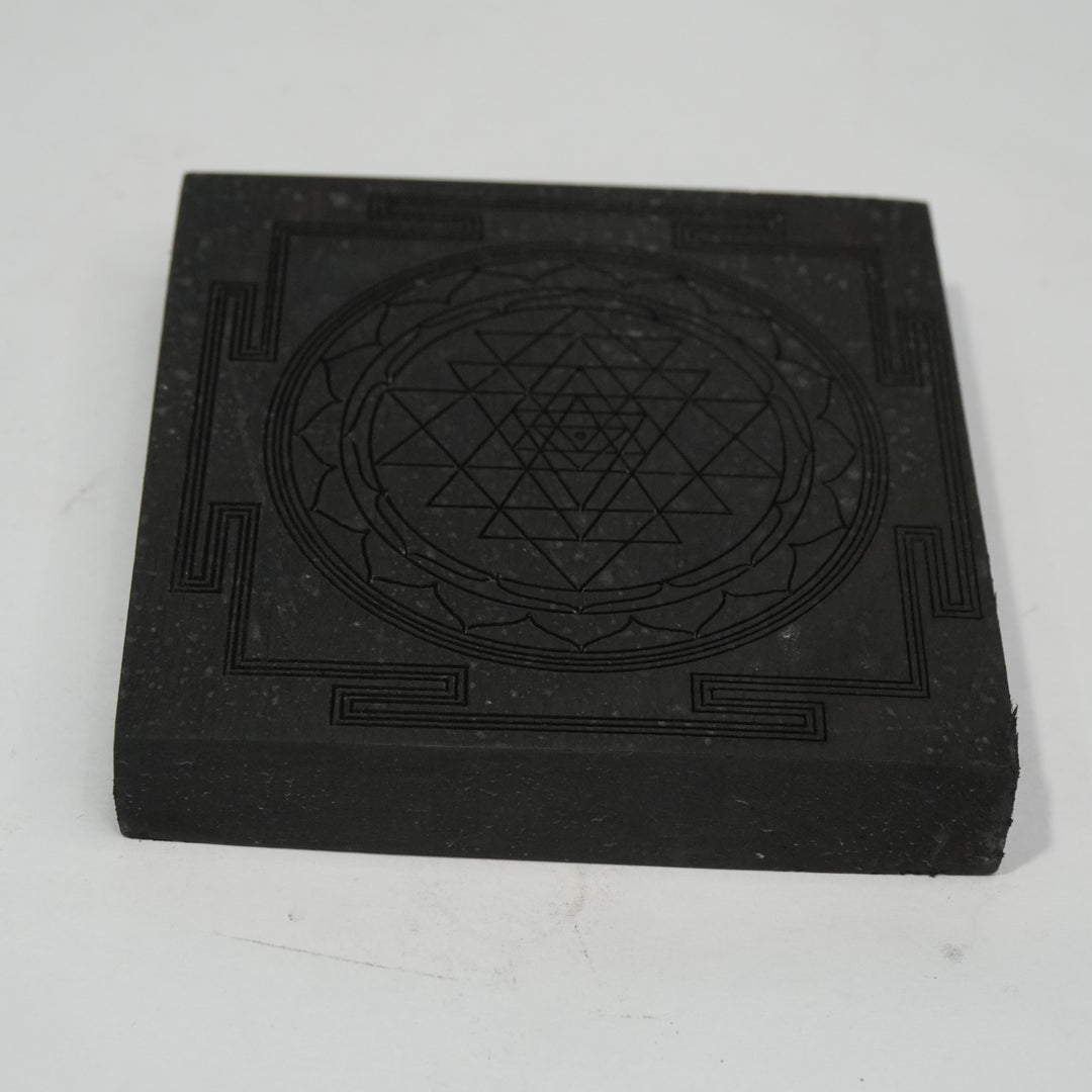Karungali Sri Yantra – Guardian of Prosperity & Positivity