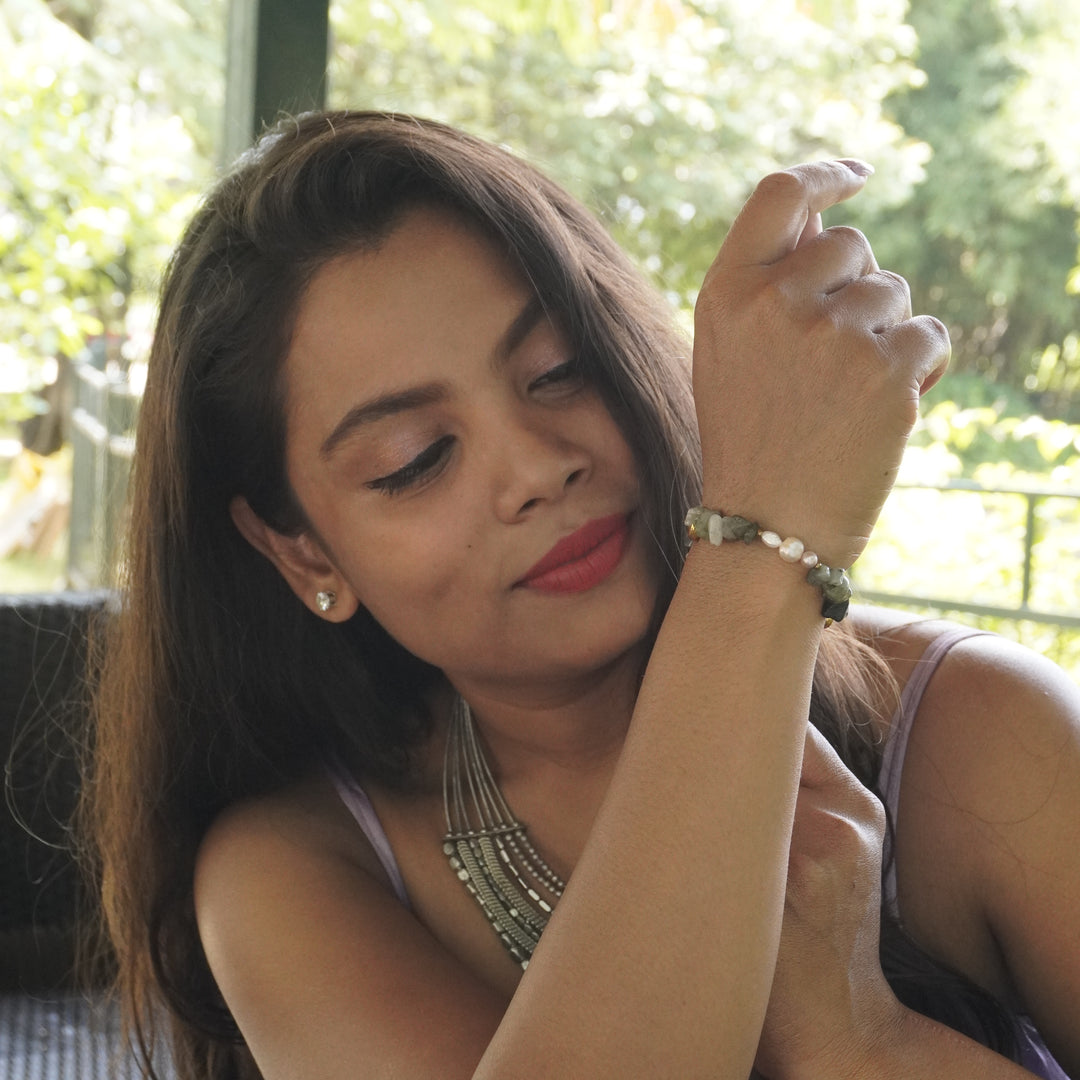 Labradorite Bracelet: Star Charms