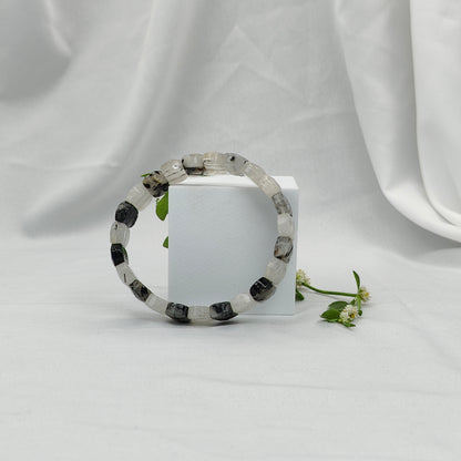 Tourmalinated Quartz Oval Beads Bracelet