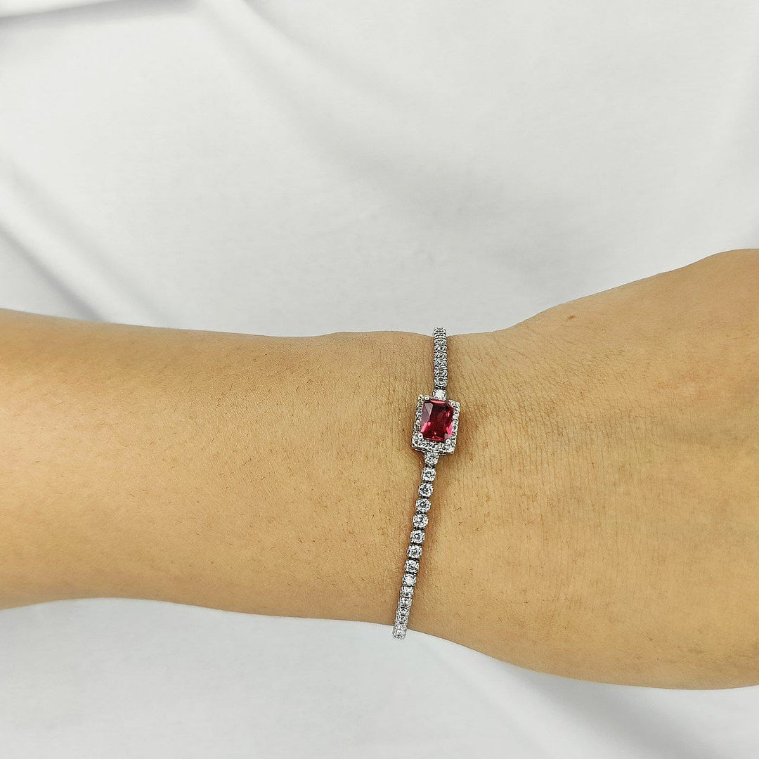 Zircon Jewellery Bracelet: Virtue and Strength