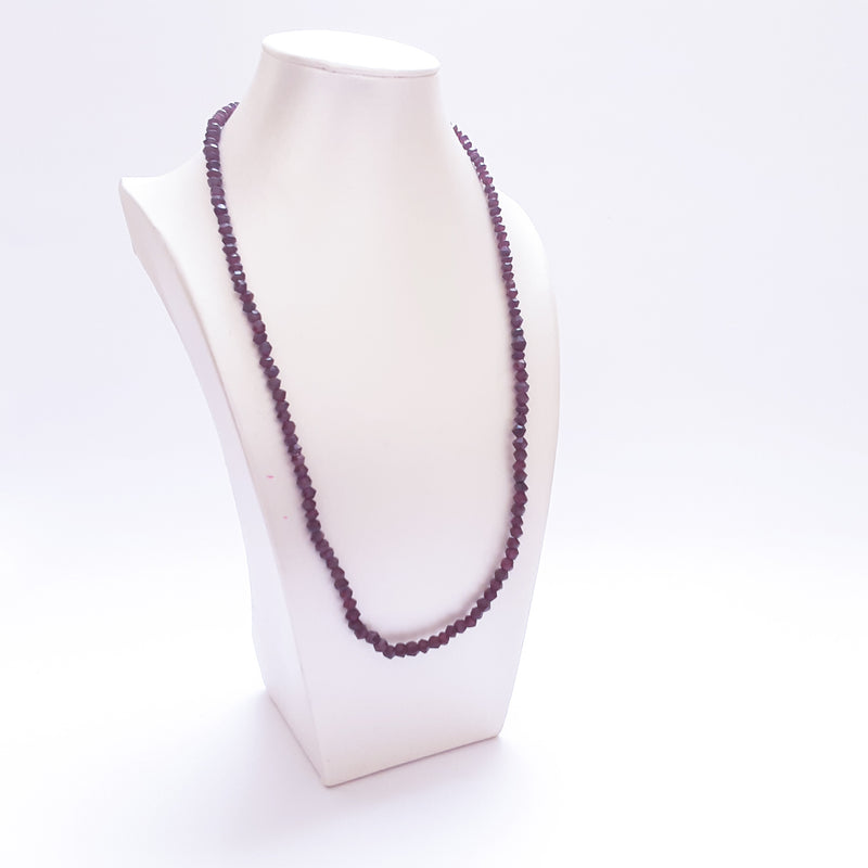 Garnet Rhombus Shaped 1 Layer Necklace